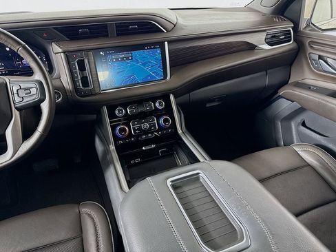 Used 2022 GMC Yukon XL Denali w/ Max Trailering Package AWD/4WD image 24