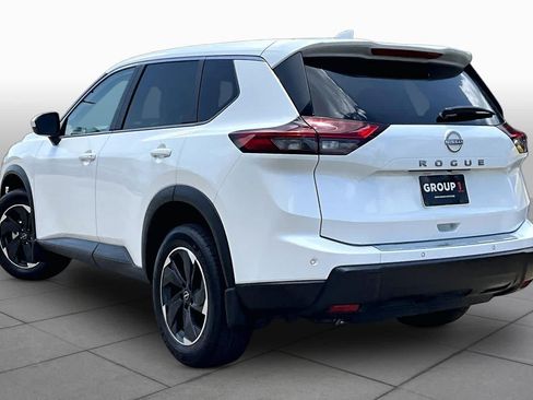 Certified 2025 Nissan Rogue SV FWD image 11