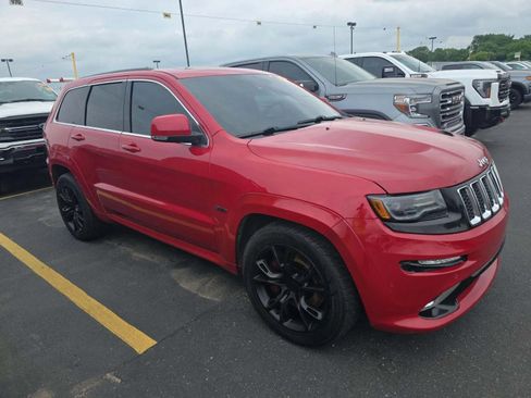 Used 2015 Jeep Grand Cherokee SRT w/ Luxury Group II AWD/4WD image 4