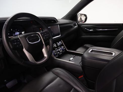 Used 2024 GMC Yukon XL Denali AWD/4WD image 26