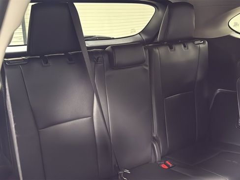 Certified 2025 Toyota Highlander Platinum image 17
