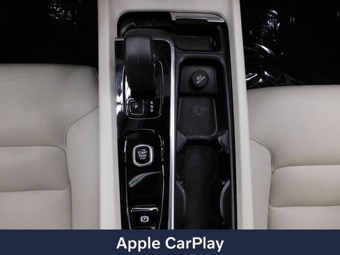 Used 2023 Volvo XC60 B5 Plus w/ Protection Package Premier image 28