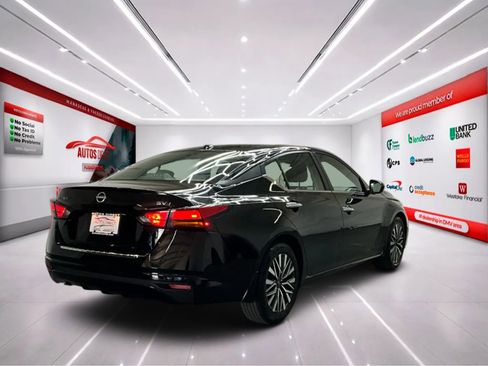 Used 2023 Nissan Altima 2.5 SV FWD image 7