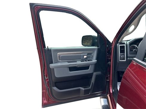 Used 2017 RAM 1500 Big Horn AWD/4WD image 24