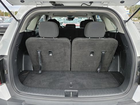 Used 2023 Kia Sorento LX image 18