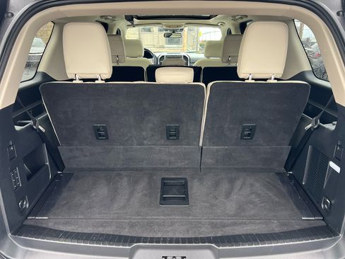 Used 2020 Ford Expedition Platinum image 16