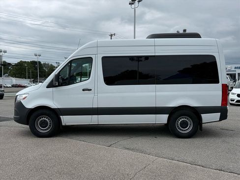 Used 2025 Mercedes-Benz Sprinter 2500 image 7
