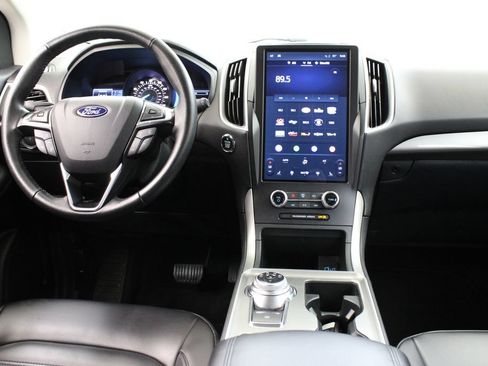 Used 2024 Ford Edge SEL AWD/4WD image 9