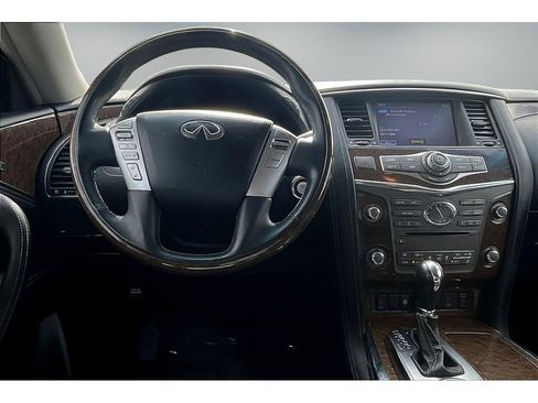 Used 2017 INFINITI QX80 4WD image 8