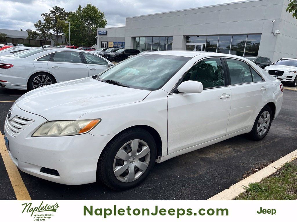Used 2009 Toyota Camry LE FWD image 1