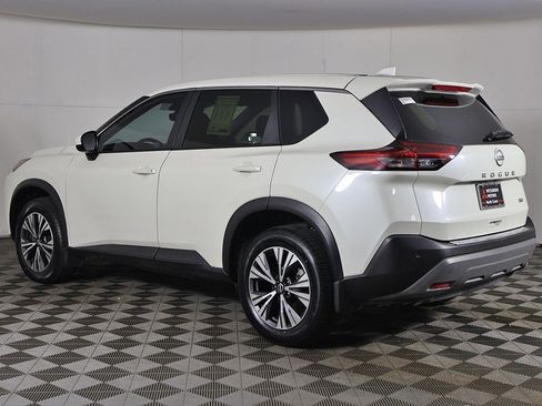 Used 2023 Nissan Rogue SV image 7