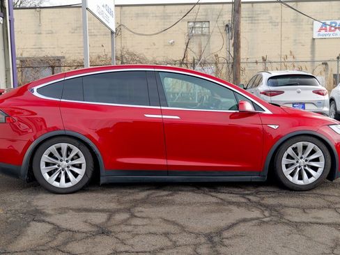 Used 2016 Tesla Model X 90D image 8