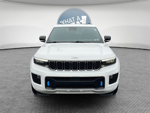Used 2024 Jeep Grand Cherokee Overland w/ Luxury Tech Group IV image 9