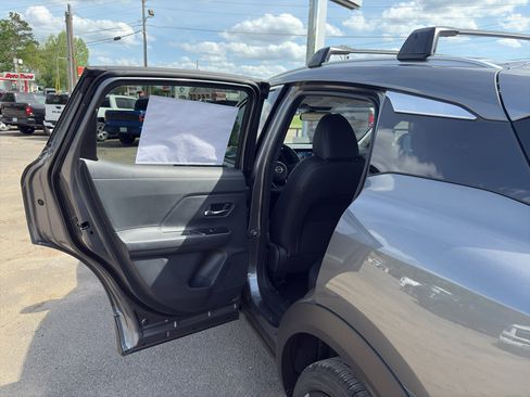 New 2026 Nissan Kicks SR w/ Cold Weather Package image 20