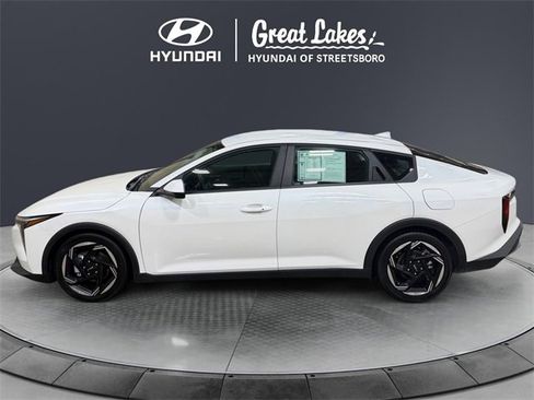 Used 2025 Kia K4 EX image 2