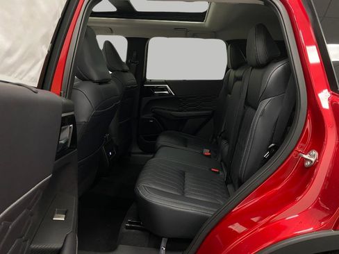 New 2025 Mitsubishi Outlander SEL image 29