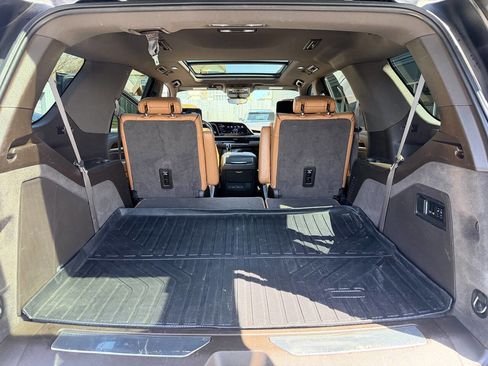 Used 2021 Cadillac Escalade Premium Luxury w/ Driver Assist Tech Package AWD/4WD image 16