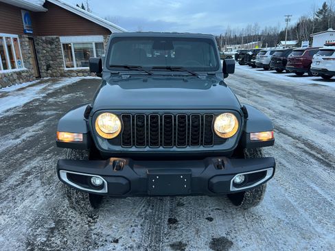 New 2026 Jeep Gladiator Sport image 2