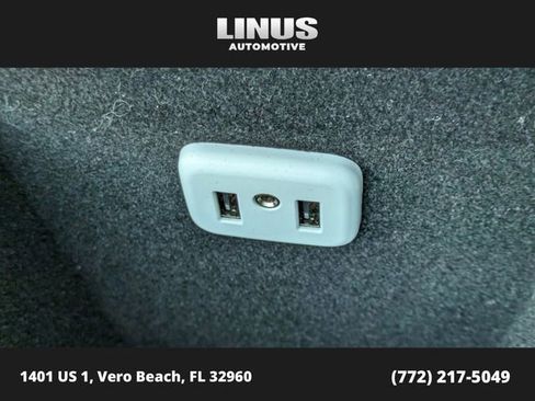 Used 2018 Cadillac XT5 Luxury w/ Driver Awareness Package image 31