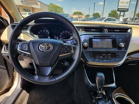 Used 2015 Toyota Avalon XLE FWD image 12