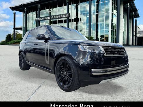 Used 2025 Land Rover Range Rover SE image 1