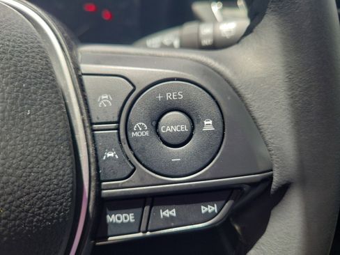 Used 2024 Toyota Corolla Cross LE FWD image 25