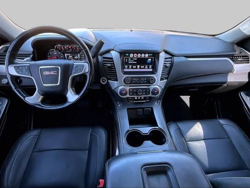 Used 2018 GMC Yukon XL SLT w/ Open Road Package AWD/4WD image 13