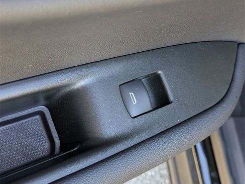 Used 2022 Chevrolet Blazer LT image 24