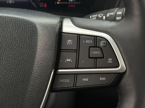 Used 2024 Toyota Grand Highlander Limited FWD image 14