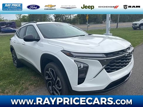 Used 2025 Chevrolet Trax RS w/ Driver Confidence Package FWD image 1