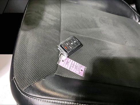 Used 2021 Jeep Grand Cherokee L Laredo RWD image 10