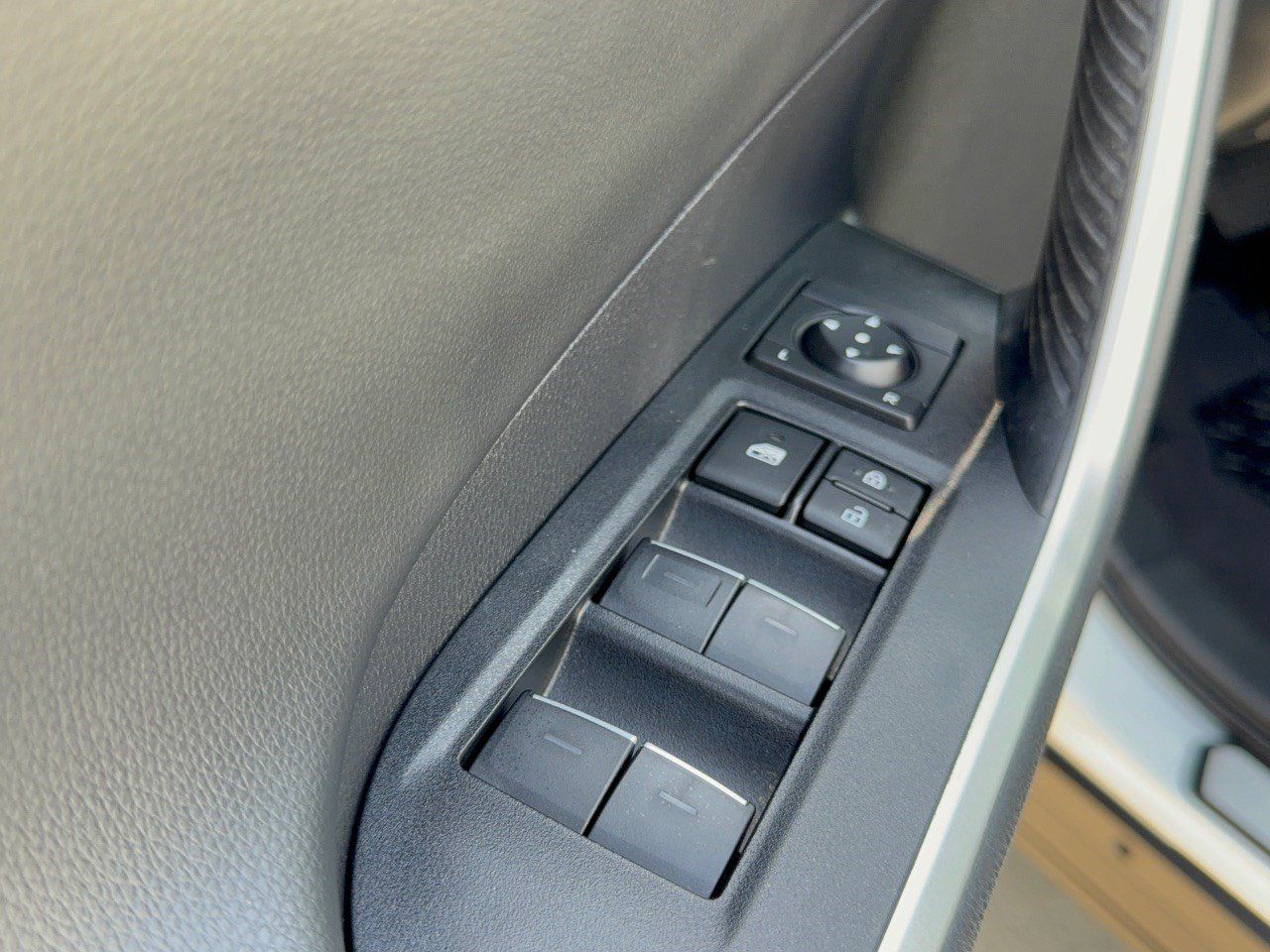 Used 2024 Toyota RAV4 XSE w/ Advanced Technology Package AWD/4WD image 15