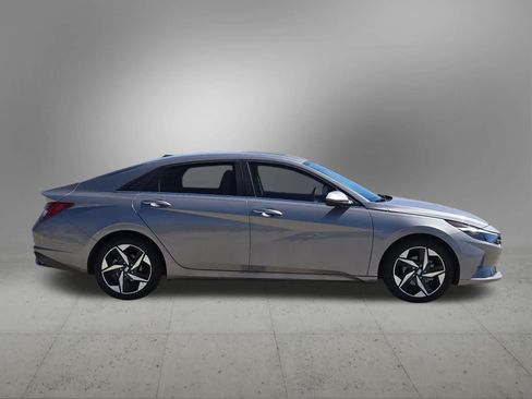 Used 2023 Hyundai Elantra Limited FWD image 7