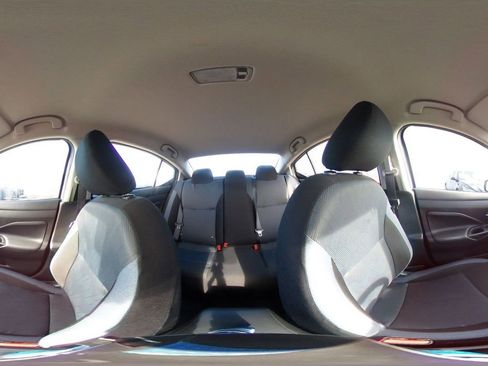 Used 2025 Nissan Versa SV image 41