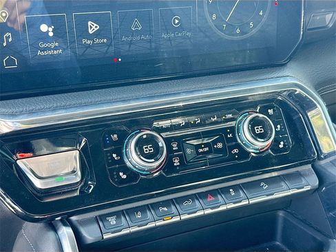 Used 2024 GMC Sierra 2500 Denali w/ Denali Reserve Package image 19