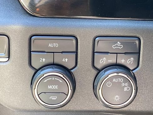 Used 2023 Chevrolet Silverado 1500 LT w/ Protection Package AWD/4WD image 17
