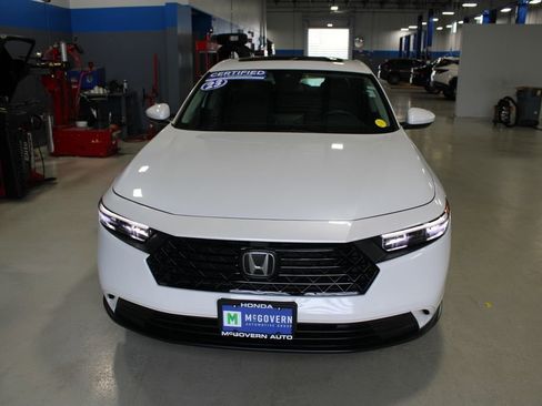 Used 2023 Honda Accord EX image 3
