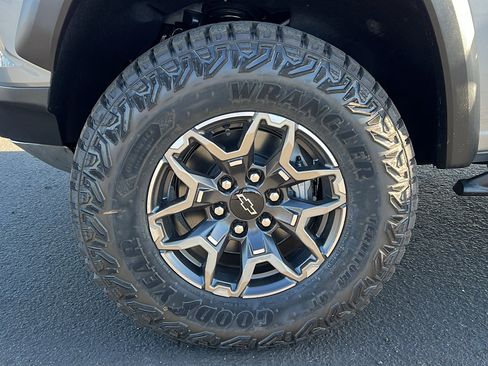 New 2026 Chevrolet Colorado ZR2 w/ Technology Package image 11