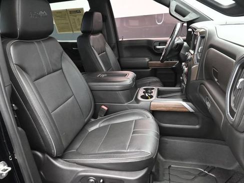Used 2019 Chevrolet Silverado 1500 High Country w/ Technology Package AWD/4WD image 34