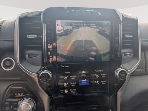 Used 2019 RAM 1500 Laramie AWD/4WD image 32