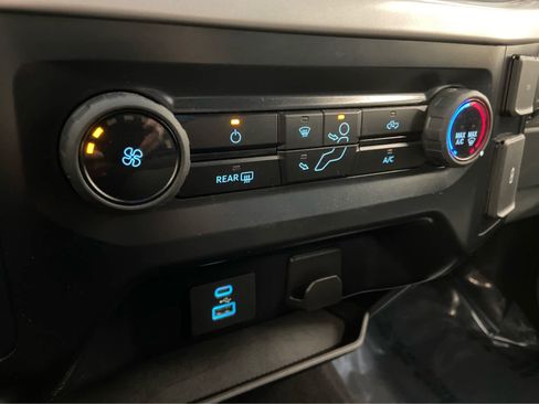 Used 2023 Ford F150 XLT AWD/4WD image 33