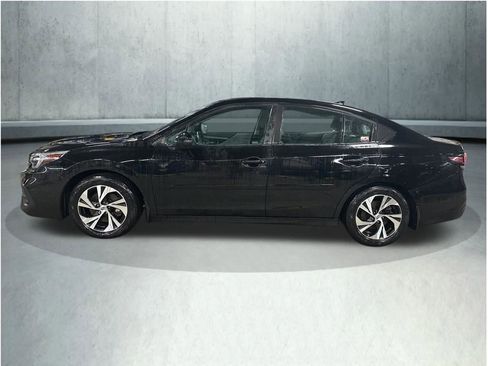 Used 2024 Subaru Legacy Premium AWD/4WD image 2