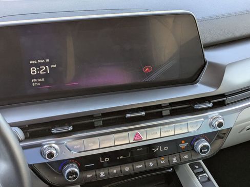 Used 2025 Kia Telluride S image 19