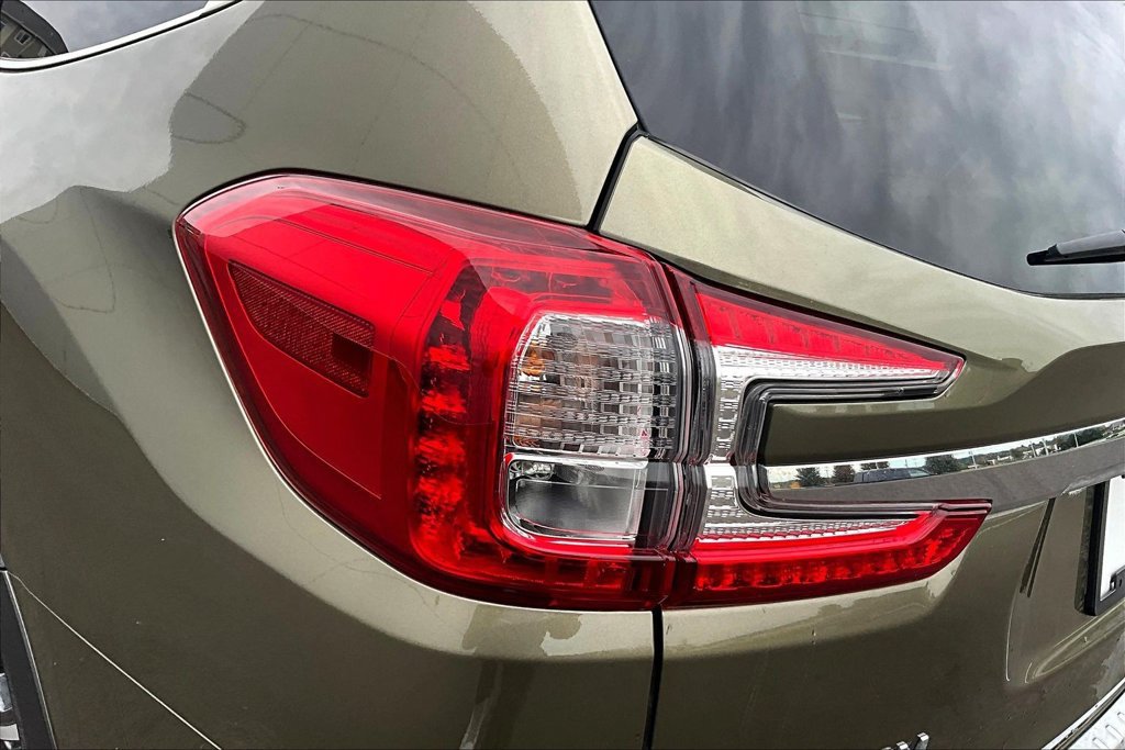 Used 2024 Subaru Ascent Limited w/ Technology Package AWD/4WD image 23