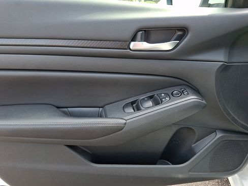 Certified 2024 Nissan Altima 2.5 SV w/ SV Premium Package FWD image 12