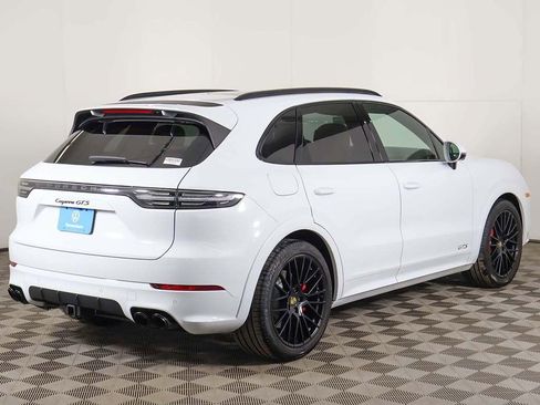 Used 2022 Porsche Cayenne GTS image 12
