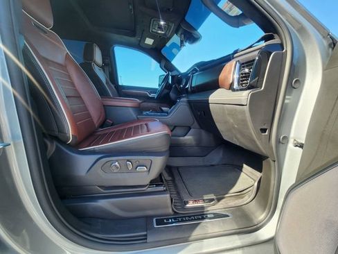 Used 2025 GMC Sierra 3500 Denali Ultimate AWD/4WD image 17