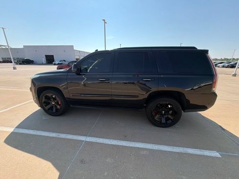Used 2019 Cadillac Escalade Premium Luxury AWD/4WD image 8