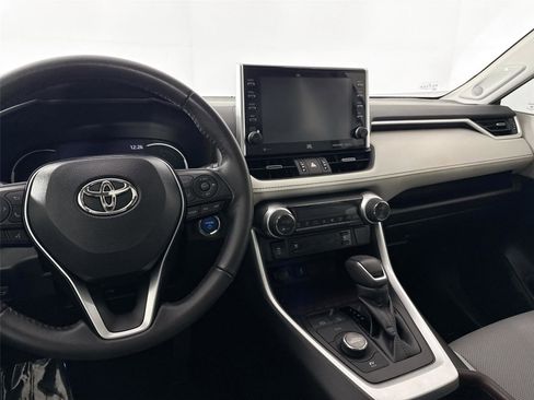 Certified 2022 Toyota RAV4 Limited image 31