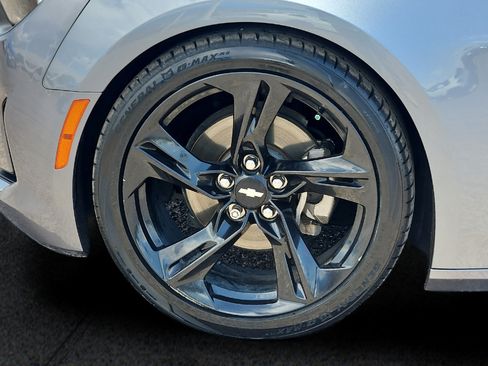 Used 2019 Chevrolet Camaro LT w/ RS Package RWD image 8